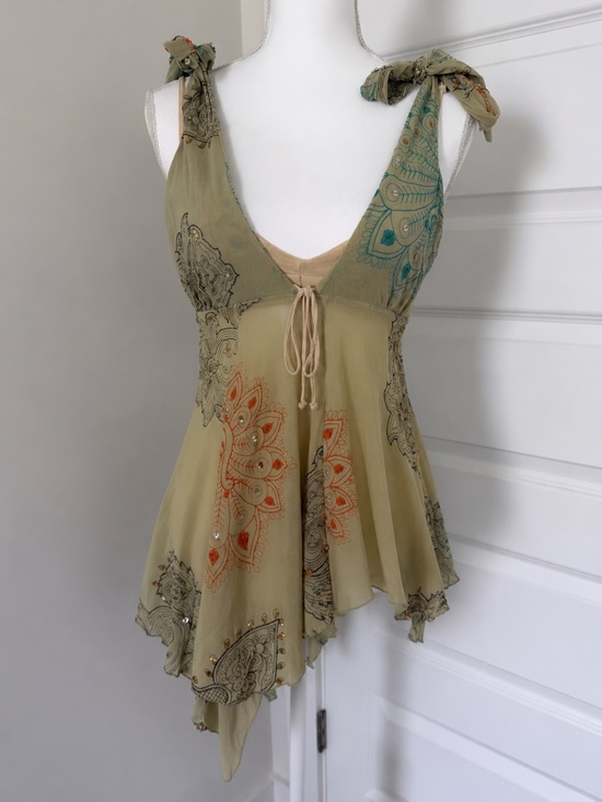 Vintage Tops - Vintage Lynne Fairy Boho Embroidered Sequin
Tie Shoulder Handkerchief Hem Cami T